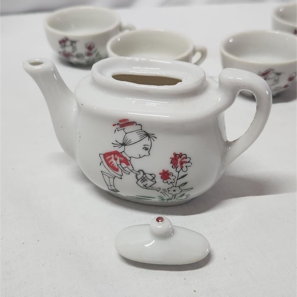 Mini Porcelain Tea Set - Picture 2 of 3